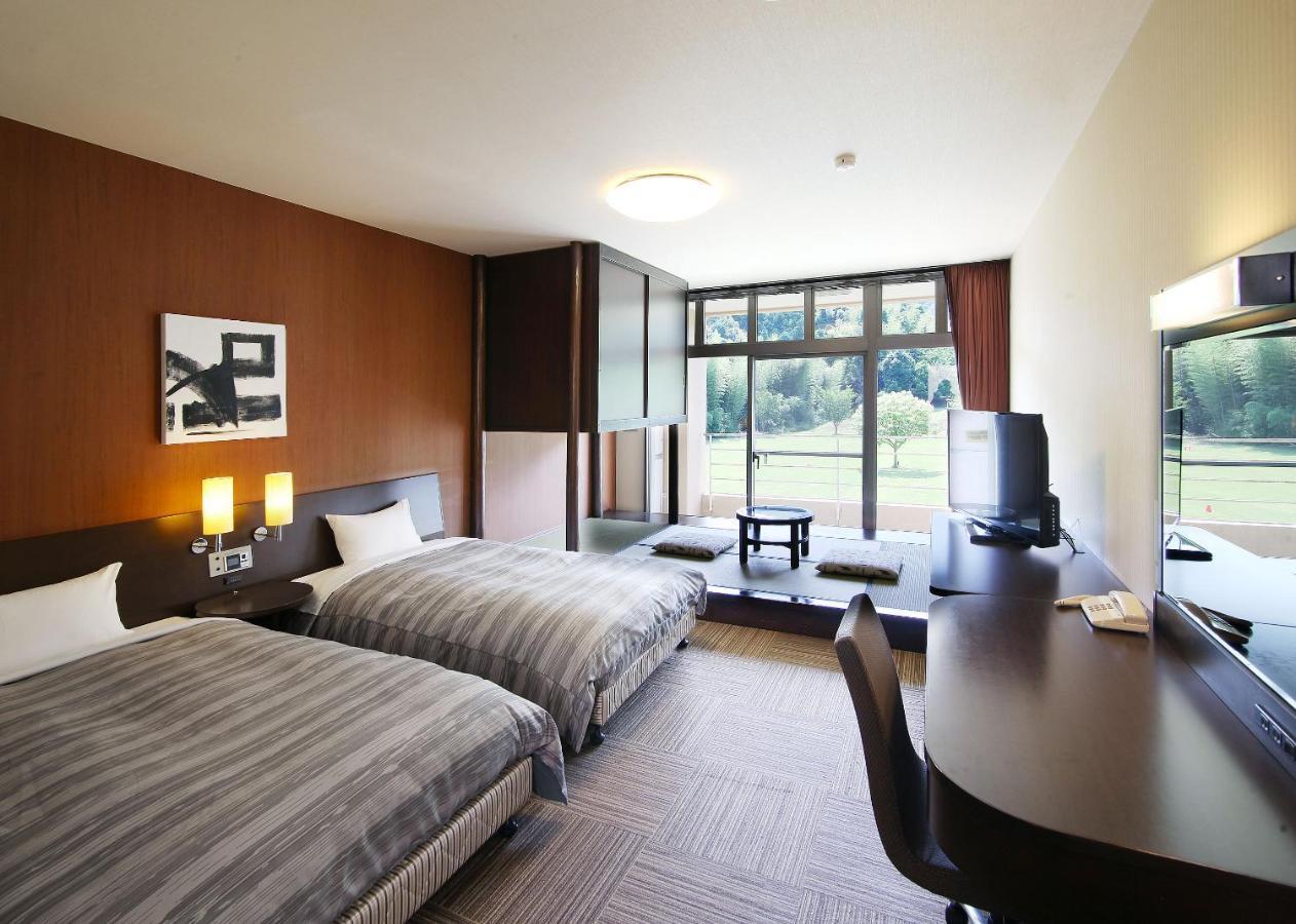 Route Inn Grantia Fukuoka Miyawaka - Wakita Onsen Eksteriør billede