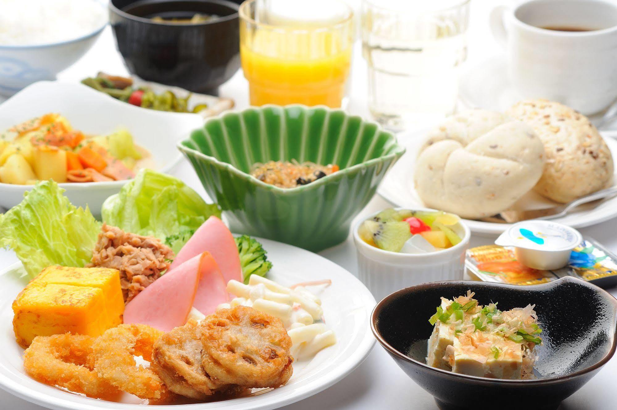 Route Inn Grantia Fukuoka Miyawaka - Wakita Onsen Eksteriør billede